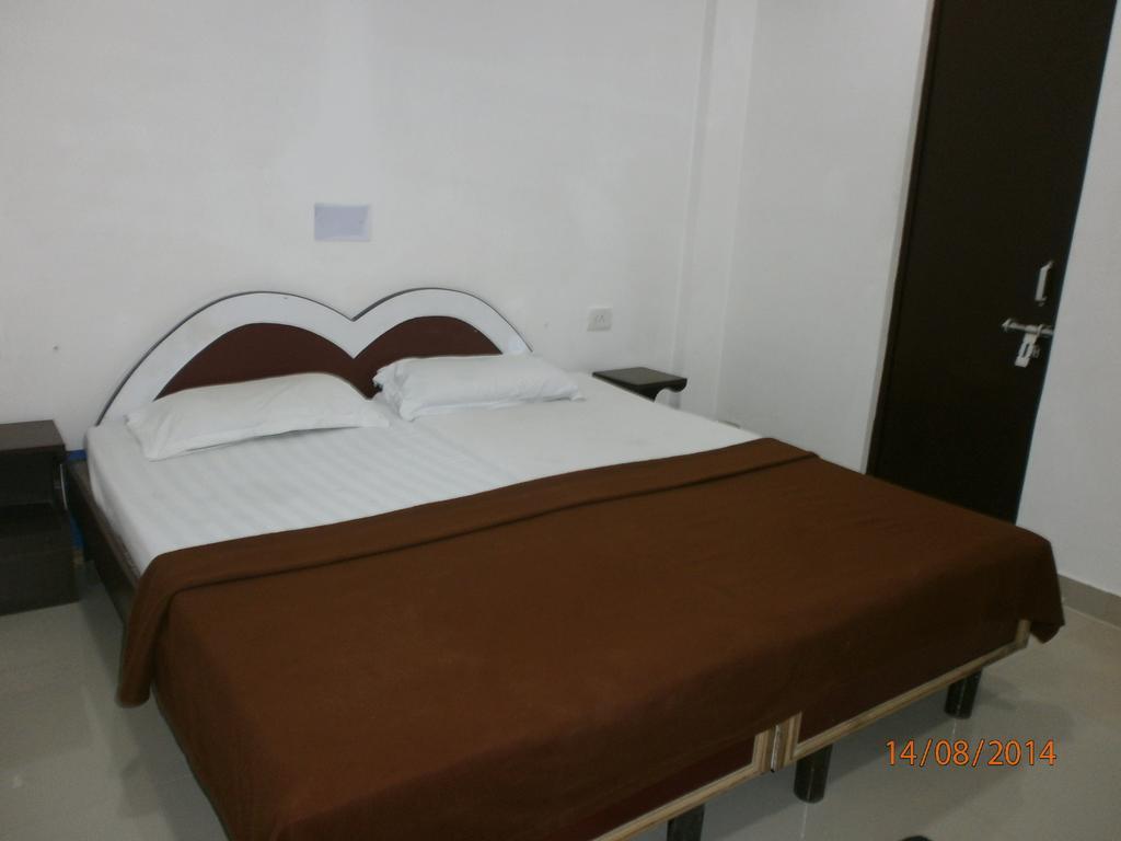 Hotel Safari Агра Экстерьер фото
