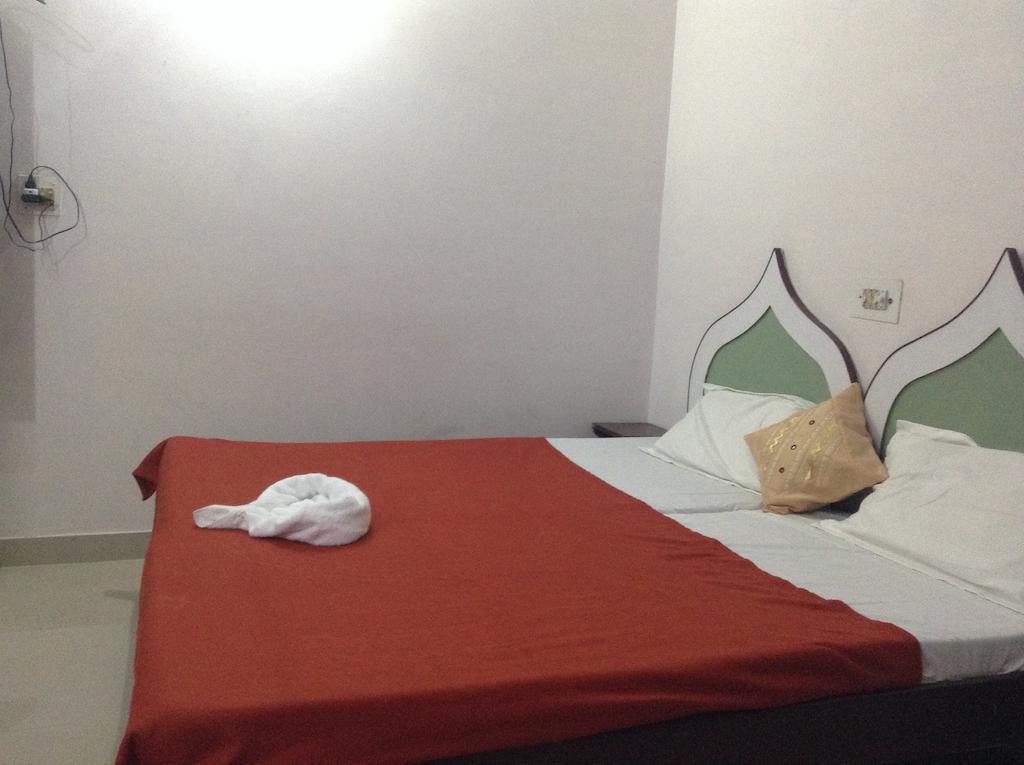 Hotel Safari Агра Экстерьер фото