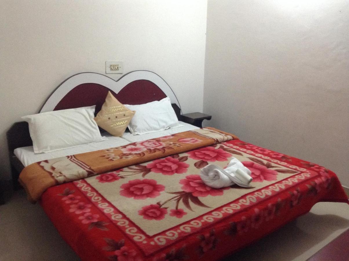 Hotel Safari Агра Экстерьер фото